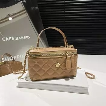 Маленькая сумка с ромбовидной цепочкой, женская, 2025 года, новая, высококачественная, ручная сумка, маленькая, квадратная, простая, повседневная сумка-мессенджер чёрный