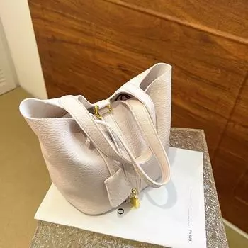 Маленькая сумка в элитном и западном стиле. Новинка 2023 года. Женская сумка. Популярная летняя универсальная сумка через плечо. Популярная сумка-ведро на одно плечо.