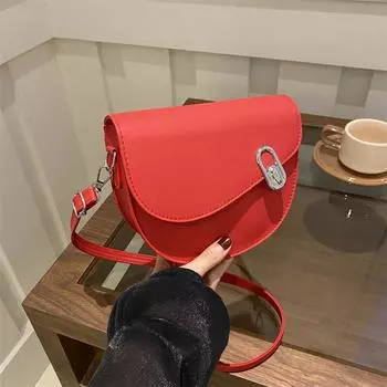 Маленькая сумка в стиле иностранного дизайна в стиле ретро 2024 года, новая женская сумка, модная фактурная сумка под мышкой, простая трендовая сумка-седло чёрный