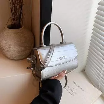 Маленькая сумка в стиле ретро 2024 года, летняя новая модная корейская версия, сумка-мессенджер через плечо, женская сумка в иностранном стиле, портативная маленькая квадратная сумка белый