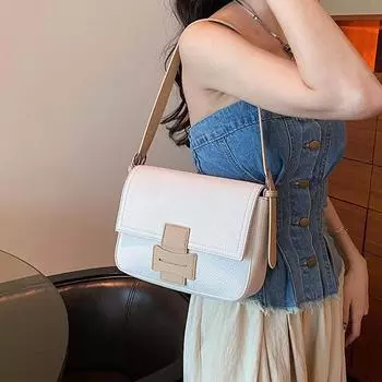 Маленькая сумка высокого класса, новинка 2023, женская сумка, популярная летняя популярная универсальная сумка через плечо, маленькая квадратная сумка на одно плечо, подмышками чёрный