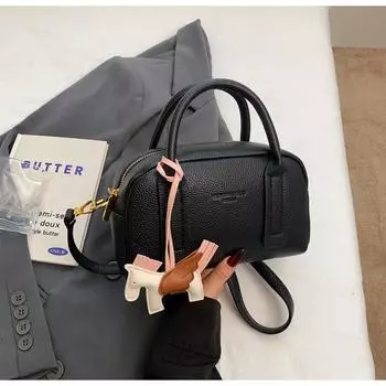 Маленькая сумка женская новая универсальная на плечо, сумка-мессенджер, сейчас популярная портативная сумка-подушка чёрный