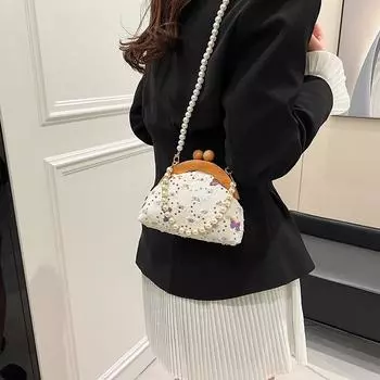 Маленькая сумка женская новинка весны 2024 года, красивая, индивидуальная, косая, маленькая сумка, декоративная сумка с жемчужной цепочкой, женская сумка через плечо чёрный