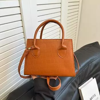 Маленькая свежая иностранная фактурная сумочка 2024 года, летняя новая корейская версия, модная популярная сумка-мессенджер через плечо, маленькая квадратная сумка белый