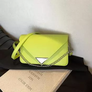 Маленькая свежая простая популярная маленькая квадратная сумка женская летняя 2024 года новая нишевая дизайнерская женская сумка-мессенджер модная сумка через плечо чёрный