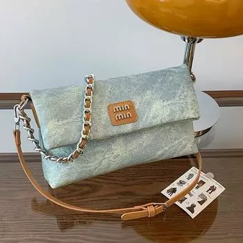 Маленькая свежая сумка подмышки с цепочкой для женщин, новинка 2024 года, корейская модная сумка-конверт, элитная повседневная универсальная сумка на плечо