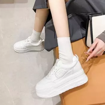 Маленькая женская обувь на увеличение роста Маффин Белые туфли на толстой подошве Женская кожаная универсальная легкая обувь для спорта и отдыха 34 белый