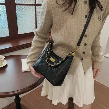 Маленькая женская сумка 2024 года, новая популярная текстура, красивая повседневная сумка-мессенджер на одно плечо под мышкой, иностранный стиль, персонализированная сумка-тоут коричневый