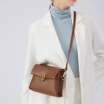 Маленькая женская сумка 2024 года, новый трендовый нишевый дизайн, модная сумка-мессенджер, маленькая квадратная сумка, мягкая кожаная сумка
