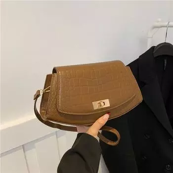 Маленькая женская сумка 2024 года, зимняя новая корейская версия повседневной сумки через плечо в иностранном стиле, простая модная трендовая сумка-мессенджер, маленькая квадратная сумка белый