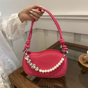 Маленькая женская сумка с фактурной цепочкой из жемчуга 2024 года, весна-лето, новая нишевая маленькая сумка через плечо, модная сумка через подмышку чёрный