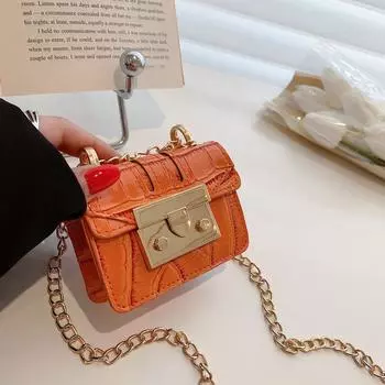 Маленькая женская сумка с замком и узором из камня 2024 года, новая простая квадратная сумка с цепочкой, модная сумка-мессенджер через плечо белый