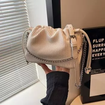 Маленькая женская сумка, универсальная сумка-ведро, осень 2024, новая осенняя сумка-мессенджер через плечо с нишевым дизайном коричневый