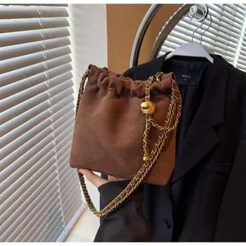 Маленькая женская сумка в стиле ретро 2024 года, новая модная сумка через плечо в зарубежном стиле, сумка-ведро премиум-класса с цепочкой чёрный
