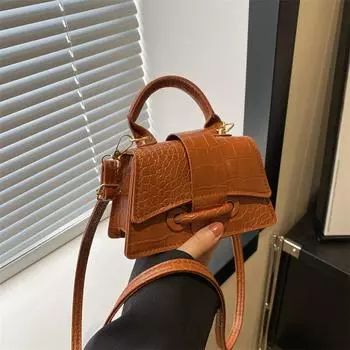 Маленькая женская сумка, весна-лето 2024, новинка, универсальная, популярная в Instagram, маленькая квадратная сумка через плечо на одно плечо чёрный