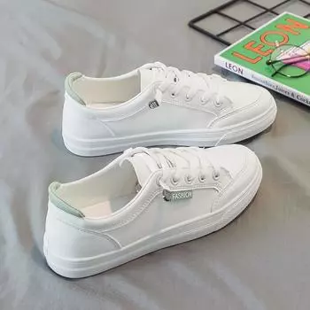 Маленькие белые туфли детские 2025 новые универсальные весенние и осенние женские туфли кожаные туфли для студентов спортивные и развлекательные туфли на плоской подошве обувь для скейтбординга 56