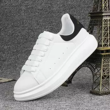Маленькие белые туфли для мужчин. Мужская обувь на толстой подошве. Обувь для скейтборда для любителей. Повседневная мужская спортивная обувь. Легкая дорожная обувь. 35 белый