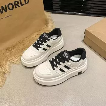 Маленькие белые туфли для женщин, показывающие их ноги, маленькие зимние бархатные, чтобы согреться 2024, новые модные повседневные модные универсальные боа на толстой подошве с нескользящей подошвой 35