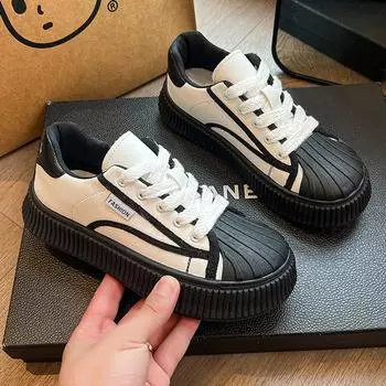 Маленькие белые туфли повседневные женские кроссовки осенние универсальные сабо с круглым носком на платформе женские разноцветные осенние новые криперы летние C 35 чёрный
