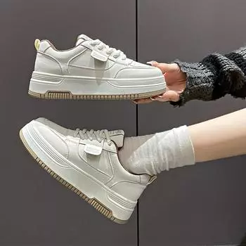 Маленькие белые туфли женские 2025 Весна Новая мода Универсальные легкие кожаные туфли-муффины на толстой подошве увеличивающие рост обувь для спорта и отдыха на доске 35