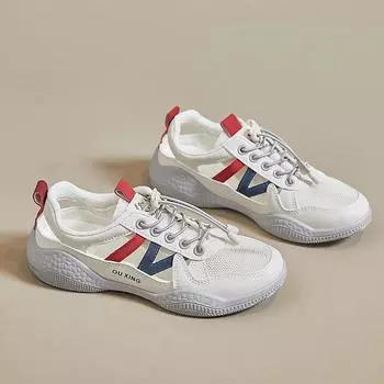 Маленькие белые туфли женские летние 2025 новые сетчатые дышащие сандалии с полым носком повседневные спортивные студенческие туфли с отверстиями 35 красный