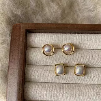 Маленькие и изысканные серьги-гвоздики с жемчугом, женские легкие, роскошные, высокого класса, изысканные, модные, элегантные, темпераментные, простые и универсальные серьги