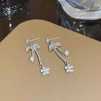 Маленькие и сладкие серьги в виде вишен, высокое чувство, нишевый дизайн, жемчужные серьги, новый сладкий и прохладный темперамент, легкие роскошные серьги, женские. серебряный