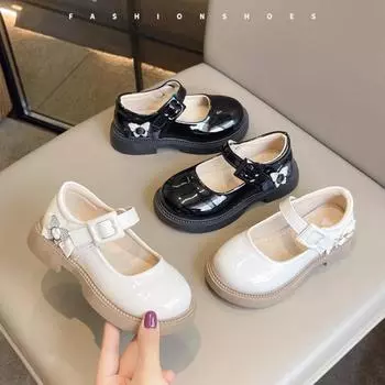 Маленькие кожаные туфли для девочек, весенние новые детские туфли с мягкой подошвой, однослойные черные туфли принцессы 26 чёрный