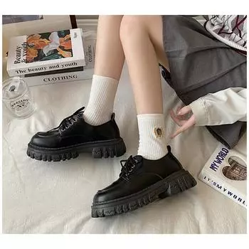 Маленькие кожаные туфли на толстой подошве Повседневные туфли, увеличивающие рост 35