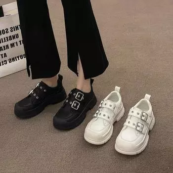 Маленькие кожаные туфли с пряжкой для женщин, осенние новые однослойные туфли на толстой подошве с завышенной подошвой, женские милые крутые лоферы из искусственной кожи в тон, комплект из искусственной кожи 35