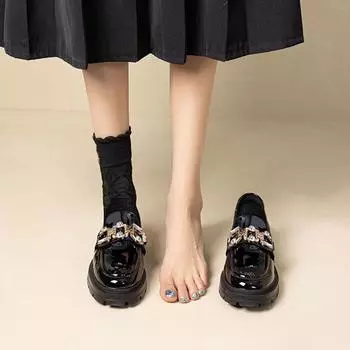 Маленькие кожаные туфли женские мокасины на платформе, со стразами на мягкой подошве модные британские туфли с одной педалью 34