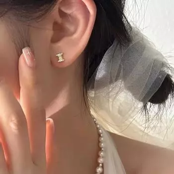 Маленькие серьги-гвоздики на талии для женщин Ins Light Luxury Niche Flash Diamond Zircon Серьги Изысканные маленькие серьги