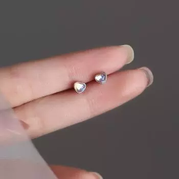 Маленькие серьги-гвоздики в форме сердца для женщин, простые серьги из чистого серебра 999 пробы с лунным камнем, которые не нужно снимать во время сна, серьги из стерлингового серебра 999