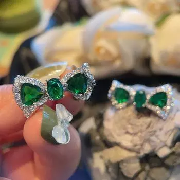 Маленькие серьги-гвоздики в форме бантика, красные драгоценные камни, слегка инкрустированные цветным цирконием, повседневные серьги. зелёный