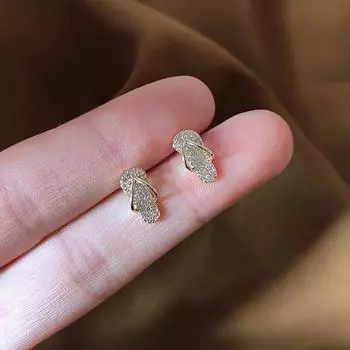Маленькие серьги-гвоздики в виде тапочек, женские серьги Niche Design Sense Light Luxury Zircon
