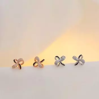 Маленькие серьги-мельницы с бриллиантами для женщин. Милые и универсальные серьги. Новые модные серьги.