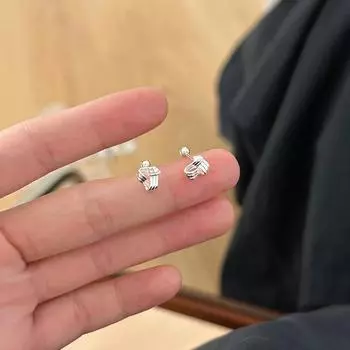 Маленькие серьги-узлы женские осенне-зимние простые геометрические серьги темперамент винт вычет