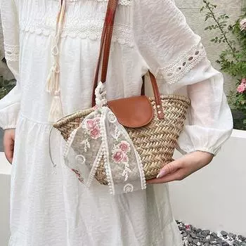 Маленькие соломенные сумки через плечо с ленточным дизайном для женщин, модные летние сумки 2024 года на плечо, женские дорожные сумки, женская плетеная пляжная сумка