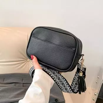 Маленькие сумки через плечо для женщин 2024, зимняя дизайнерская трендовая сумка из искусственной кожи под мышками с широким плечевым ремнем, женские сумки ярко-розовый