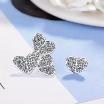 Маленькие свежие милые сердечки, 1 пара, блестящие циркониевые серьги-гвоздики для женщин, винтажные свадебные украшения, стильный и элегантный модный подарок для девушки