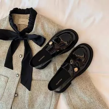 Маленькие золотые монетки толстоподошвенные на толстом каблуке женские ретро туфли-лодочки из маленькой кожи ленивые одинарные туфли 35