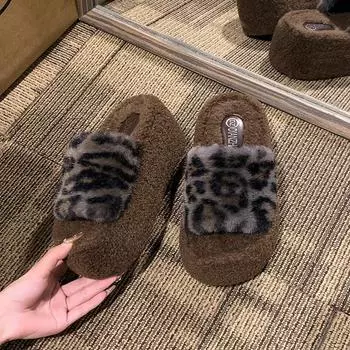 Маленький человек носит пушистые тапочки на толстой подошве для женщин 2024 года, новый ретро-модный темперамент, повседневный, удобный, односложный, прилив 34 чёрный