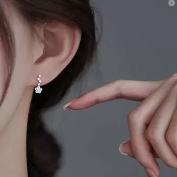 Маленький цветок, изысканный циркон, катушка от комаров, зажим для ушей, серьги без пирсинга