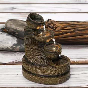 Маленький настольный фонтан с орнаментом из смолы и подсветкой для внутреннего использования, скульптура водопада для спальни отеля