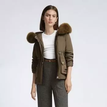 Маленький пирог побеждает женскую бархатную хлопчатобумажную одежду зимой 2024 года. Новая талия тонкая и теплая, а куртка на хлопковой подкладке M