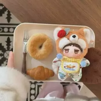 Маленький принц, катящий кролик