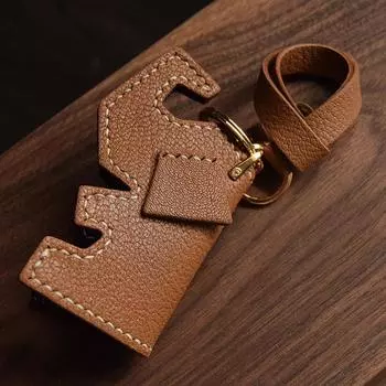 Маленький слоненок, приносящий удачу, сшитый вручную, подвеска для автомобильного ключа из натуральной кожи, креативный подарок, индивидуальный брелок для ключей для мужчин и женщин.