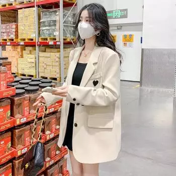 Маленький женский пиджак, начало осени 2024 года, новая корейская версия, свободный, высококачественный, жареный, уличный, уменьшающий возраст, повседневный, с длинными рукавами костюм S абрикосовый