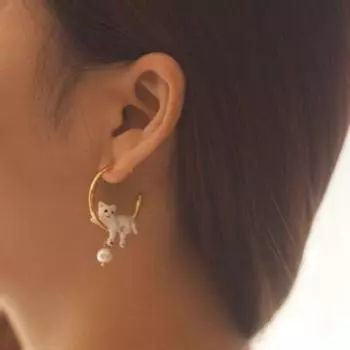 Маленькое белое кольцо с котенком, ретро-серьги, уникальный дизайн, роскошные простые серьги, женские украшения cat