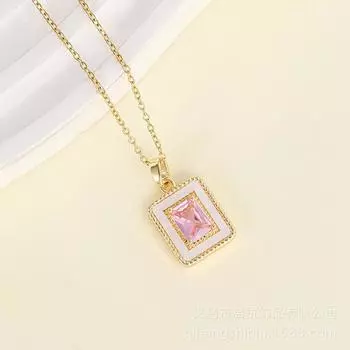 Маленькое ожерелье из титановой стали в виде кубика сахара для женщин, легкая роскошь, высокое качество, универсальное, с темпераментом, квадратная подвеска, ювелирное изделие